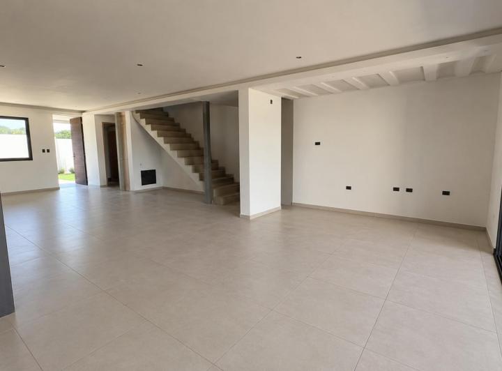 Casa · 171m² · 4 Ambientes