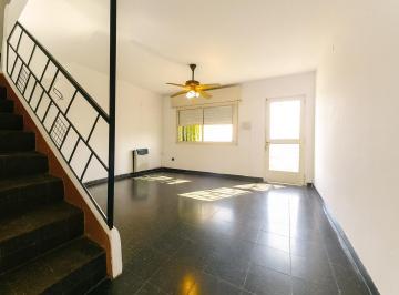 Casa · 90m² · 2 Dormitorios · 1 Cochera · Casa Estilo Duplex en Venta de 2 Dorm. en La Florida