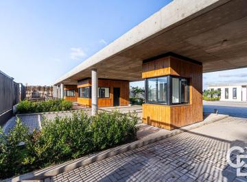 Terreno · 375m² · Terreno Central 375 m² en Venta - El Olivar - Pilar