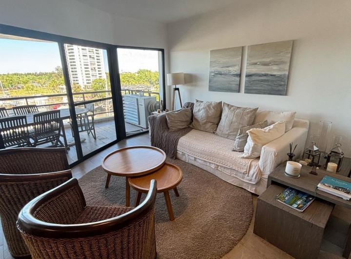 Departamento · 100m² · 4 Ambientes · 1 Cochera