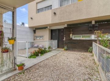 Departamento · 72m² · 4 Ambientes · 1 Cochera · Triplex de 4 Ambientes en Venta en Villa Morra