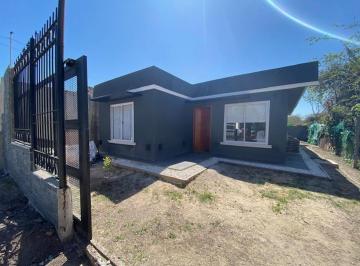 Casa · 80m² · 4 Ambientes · 3 Cocheras · Casa en Venta Estrenar de 4 Ambientes en La Alborada, Derqui