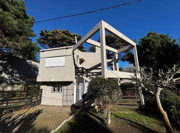 Casa · 450m² · 6 Ambientes · 2 Cocheras · Casa en Venta - 6 Ambientes - Santa Teresita