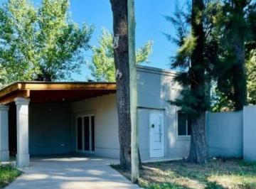 Casa · 65m² · 3 Ambientes · 2 Cocheras · Casa en Venta - 2 Dorm. 1 Baño - Cochera - 200 m² - General Belgrano