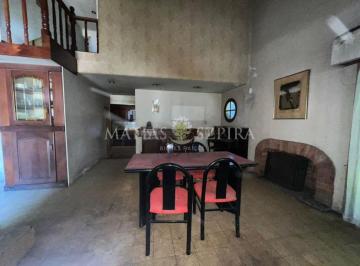 Casa · 170m² · 5 Ambientes · 2 Cocheras · Chalet a Refaccionar Excelente Ubicación