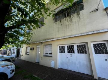 Casa · 255m² · 5 Ambientes · 2 Cocheras · Casa en 2 Plantas