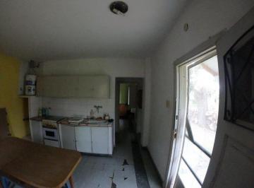 Casa · 40m² · 2 Ambientes · 1 Cochera · Casa en Venta - 1 Dormitorio 1 Baño - Cochera - 690 m² - Glew, Almirante Brown
