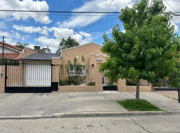 KNK-KNK-5155_2 · Oportunidad Venta Casa 4 Ambientes en Villa Luzuriaga  Escucha Oferta