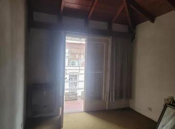 Casa · 160m² · 4 Ambientes · 2 Cocheras · Casa en Venta - 3 Dorm. 2 Baños - Cochera - 160 m² - Avellaneda