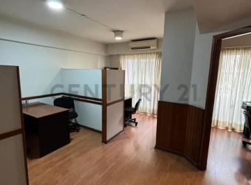 Oficina comercial · 90m² · 4 Ambientes · Venta Oficina Retiro 4 Amb con Dos Balcones