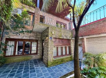 Casa · 180m² · 6 Ambientes · 1 Cochera · Importante Chalet de 6 Ambientes + Local Comercial | Nueva Pompeya | Mar del Plata