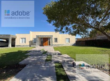 Casa · 320m² · 4 Dormitorios · 2 Cocheras · Casa en Terrazas Park - Maipú