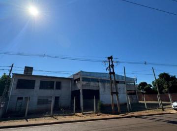 Bodega-Galpón , Posadas · Importante Propiedad Comercial en Venta