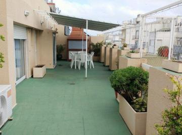 Departamento · 100m² · 3 Ambientes · 3 Ambientes con Terraza, Dep. de Servicio, Quincho, Parrilla y Vista Panorámica. Totalmente Reciclad