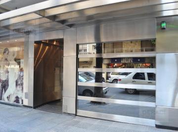 Departamento · 34m² · 1 Ambiente · 1 Cochera · Amplio Monoambiente Apto Profesional, con Cochera - en Caballito