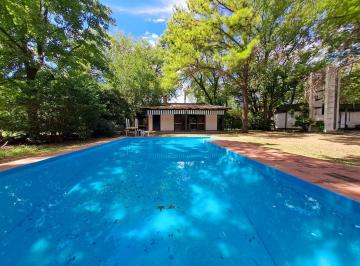 Casa · 95m² · 3 Ambientes · 2 Cocheras · Venta Casa 2 Dorm. Sobre Av Principal Zona Comercial