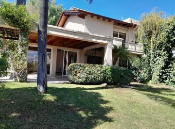 Casa de 10 ambientes, Godoy Cruz · Casa en Palmares Tercera Etapa