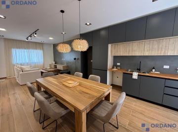 Departamento · 92m² · 5 Ambientes · 1 Cochera · Departamento en Centro