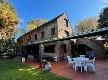 Casa · 326m² · 5 Ambientes · 2 Cocheras · Casa en Venta Country Club de Campo Estancia La Tradición