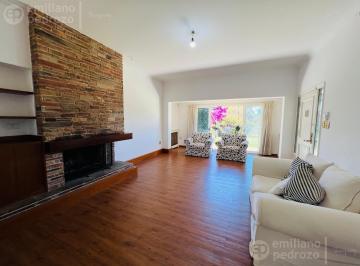Casa · 248m² · 4 Ambientes · 1 Cochera · Venta Casa 3 Dorm, 3 Baños y Garage en Punta Gorda Montevideo