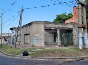 Casa · 99m² · 4 Ambientes · Casa 4 Amb en Moron Sur Ideal Inversor Constructor