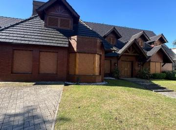 Casa · 640m² · 7 Ambientes · 4 Cocheras · Casa en Venta Emilio Mitre 700. Villa Sarmiento