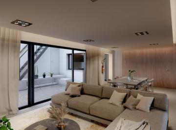 Casa · 145m² · 5 Ambientes · Casa 3 Dorm. de Pasillo en Venta