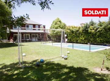 Casa · 180m² · 5 Ambientes · 1 Cochera · Recodo, Casa en Venta Lote Central, Apta Credito