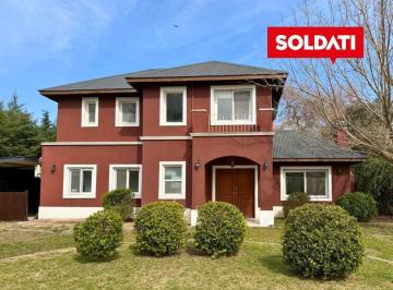Casa · 180m² · 5 Ambientes · 1 Cochera · Casa en Venta, Barrio El Recodo, Lote Central. 3 Cuartos Más Escritorio