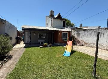 Casa · 60m² · 3 Ambientes · 2 Cocheras · Casa - Monte Grande