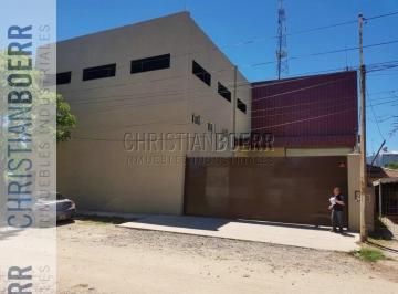 Bodega-Galpón · 1030m² · 2 Ambientes · 470 m² de Oficina en Pb, P1 y P2 + 560 m² de Deposito Libre.