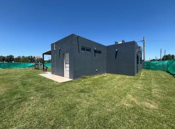Casa de 4 ambientes, Cañuelas · Casa con Pileta en Venta en Cañuelas