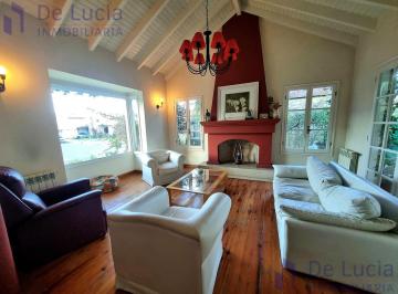 Casa · 320m² · 6 Ambientes · 2 Cocheras · Palmares/ 3 Hab/ Cochera Doble/ Piscina