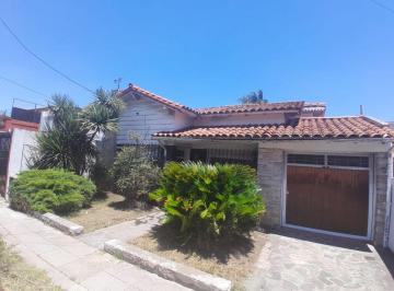 Casa de 4 ambientes, La Matanza · Venta Chalet en Ramos Mejia