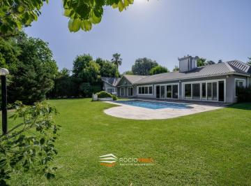 Casa · 320m² · 5 Ambientes · 2 Cocheras · Casa en Venta en San Diego Country, Moreno