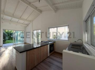 Casa · 90m² · 3 Ambientes · Casa en Venta Gonnet Una Planta. Entre Caminos