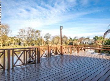 Casa · 389m² · 6 Ambientes · Venta de Casa con Amarra ´propia y Salida Al Río en El Barrio Santa María de Tigre, Tigre