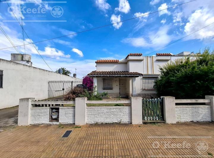 Casa · 697m²