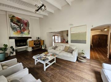 Casa · 380m² · 6 Ambientes · 2 Cocheras · Casa en Av José María Eguía Zanón 9755