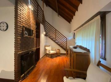 Casa · 120m² · 4 Ambientes · 1 Cochera · Casa en Playa Grande 5 Amb.