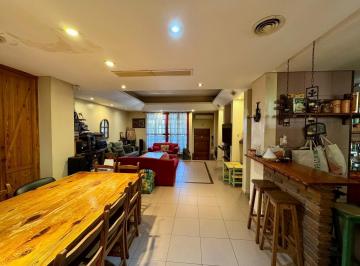 Casa · 360m² · 11 Ambientes · 1 Cochera · Venta. Casa. Lote Propio. 11 Ambientes. 5 Baños. Jardín. Villa Crespo.