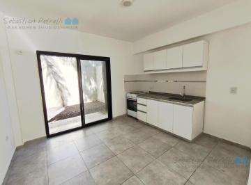 Casa · 65m² · 3 Ambientes · 1 Cochera · Venta Dúplex 3 Ambientes Interno con Patio en Villa Tesei / Apto Credito