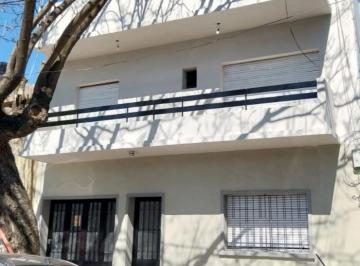 Casa · 185m² · 7 Ambientes · 1 Cochera · Venta, Casa 7 Ambientes, Villa del Parque, Garage y Terraza Caba