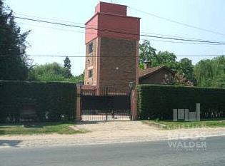 Quinta vacacional · 200m² · 5 Ambientes · 1 Cochera · Casa Quinta en Venta - Ingeniero Maschwitz