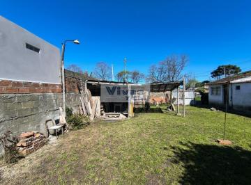 Terreno · 210m² · Lote con Servicios