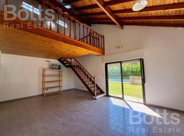Casa · 135m² · 4 Ambientes · 2 Cocheras · Casa en Venta Refaccionada en Country Club Banco Provincia