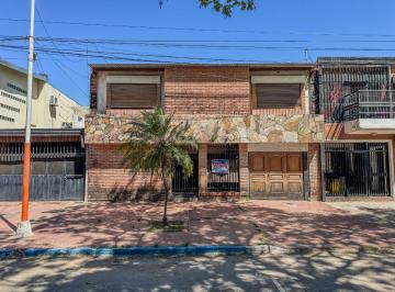Casa de 7 ambientes, Resistencia · Casa con 3 Dorm. de 250 m² Sobre Vélez Sarsfield