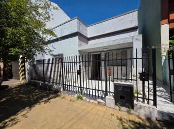 Casa · 192m² · 5 Ambientes · 2 Cocheras · Ciudadela en Venta 3 Propiedades Edificadas Sobre un Mismo Lote de Terreno F: 10852
