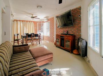 Casa · 200m² · 3 Dormitorios · 2 Cocheras · Venta Casa Barrio Los Ceibos