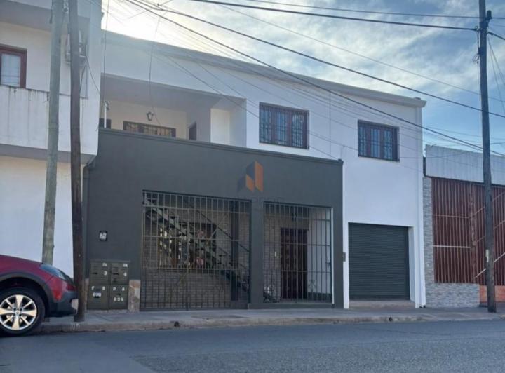 Departamento · 211m² · 8 Ambientes · 1 Cochera